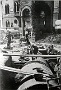 Piazza IX Maggio nel 1943 durante i lavori di costruzione del rifugio tubolare. (Luciana Rampazzo)